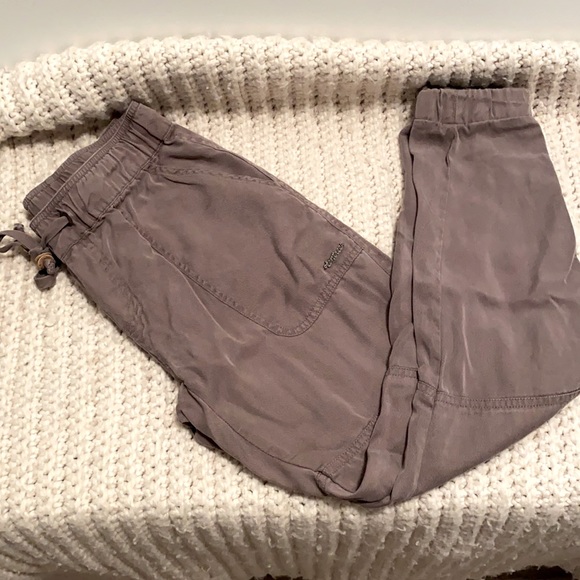 Ten Tree jogger - Picture 1 of 3